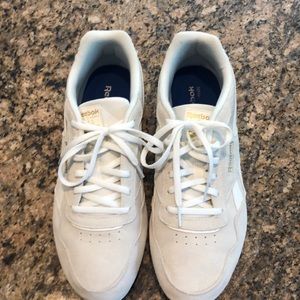 Reebok classic suede shoes size 11